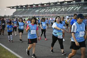 BIB: 605, 52943, 53003, 52265
                            <button type="button" onclick="openModal(10465323)" class="btn btn-primary btn-sm float-right btn-popup" data-toggle="modal" data-target=".modal-high-quality">
                        <i class="fas fa-shopping-cart"></i> Add to Cart
                    </button>
                                            <button type="button" onclick="isThisMe(10465323, true)" class="btn btn-success btn-sm float-right btn-popup btn-isme hidden" data-toggle="tooltip" data-placement="bottom" title="นี่คือรูปของคุณใช่ไหม คลิกที่นี่เพื่อเอาเข้าอัลบั้ม">
                        <i class="fas fa-plus"></i> Add to album
                    </button>
                    <button type="button" onclick="isThisMe(10465323, false)" class="btn btn-warning btn-sm float-right btn-popup btn-isnotme hidden">
                        <i class="fas fa-ban"></i> Remove from album
                    </button>